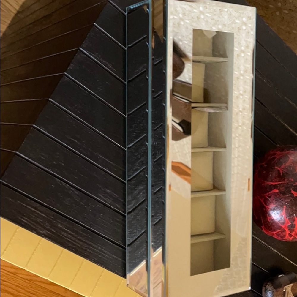 Mirrored watch case